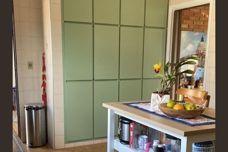 Casa à venda com 199m², 4 quartos e 5 vagasCozinha 