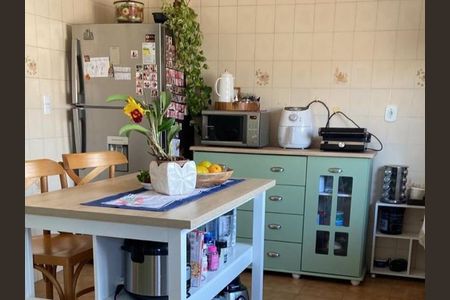 Casa à venda com 199m², 4 quartos e 5 vagasCozinha 