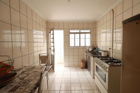 Casa à venda com 280m², 6 quartos e 3 vagasCozinha