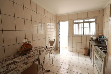 Casa à venda com 280m², 6 quartos e 3 vagasCozinha