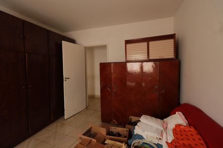 Casa à venda com 280m², 6 quartos e 3 vagasQuarto 1