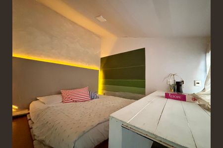 Casa à venda com 293m², 6 quartos e sem vaga Casa à venda com 293m², 6 quartos e sem vagaQuarto 2
