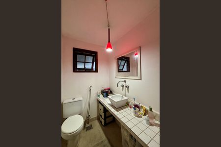 Casa à venda com 293m², 6 quartos e sem vaga Casa à venda com 293m², 6 quartos e sem vagaSuíte 2 - banheiro