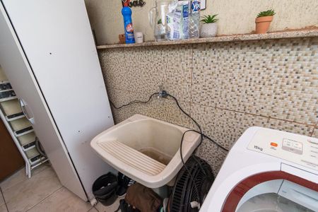 Casa à venda com 320m², 2 quartos e 1 vaga Casa à venda com 320m², 2 quartos e 1 vagaÁrea de Serviço