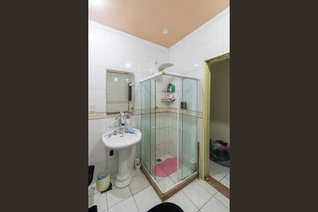 Casa à venda com 320m², 2 quartos e 1 vaga Casa à venda com 320m², 2 quartos e 1 vagaBanheiro da Suíte 2