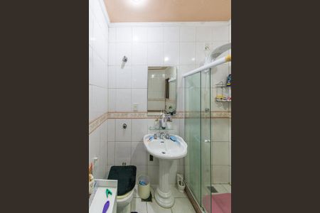 Casa à venda com 320m², 2 quartos e 1 vaga Casa à venda com 320m², 2 quartos e 1 vagaBanheiro da Suíte 2