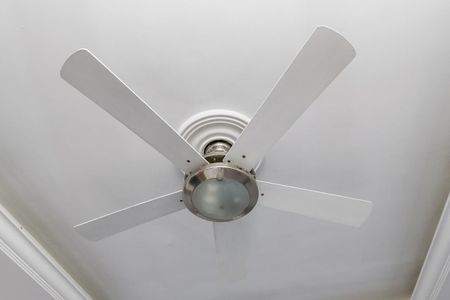 Casa à venda com 320m², 2 quartos e 1 vaga Casa à venda com 320m², 2 quartos e 1 vagaSala