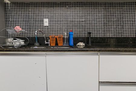 Casa à venda com 320m², 2 quartos e 1 vaga Casa à venda com 320m², 2 quartos e 1 vagaCozinha