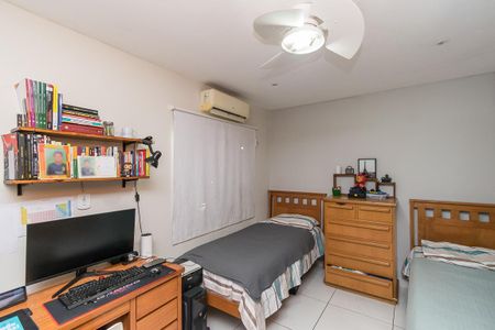 Casa à venda com 320m², 2 quartos e 1 vaga Casa à venda com 320m², 2 quartos e 1 vagaSuíte 1