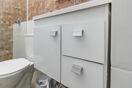 Casa à venda com 320m², 2 quartos e 1 vaga Casa à venda com 320m², 2 quartos e 1 vagaBanheiro da Suíte 1