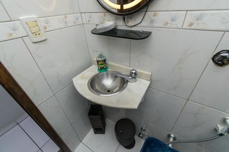 Casa à venda com 320m², 2 quartos e 1 vaga Casa à venda com 320m², 2 quartos e 1 vagaBanheiro Social