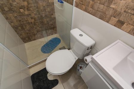 Casa à venda com 320m², 2 quartos e 1 vaga Casa à venda com 320m², 2 quartos e 1 vagaBanheiro da Suíte 1