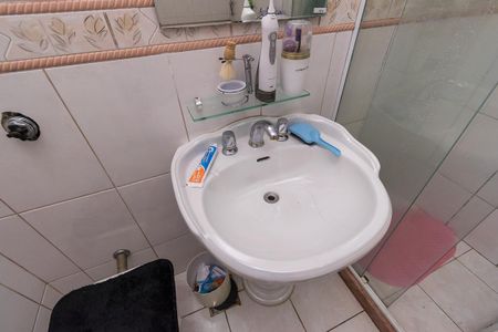 Casa à venda com 320m², 2 quartos e 1 vaga Casa à venda com 320m², 2 quartos e 1 vagaBanheiro da Suíte 2