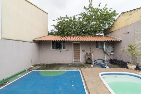 Casa à venda com 320m², 2 quartos e 1 vaga Casa à venda com 320m², 2 quartos e 1 vagaVaranda dos fundos - Quarto extra reversível
