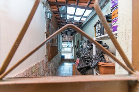 Casa à venda com 320m², 2 quartos e 1 vaga Casa à venda com 320m², 2 quartos e 1 vagaÁrea de Serviço - Acesso lateral