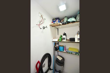 Apartamento à venda com 85m², 2 quartos e 2 vagas Apartamento à venda com 85m², 2 quartos e 2 vagasDespensa