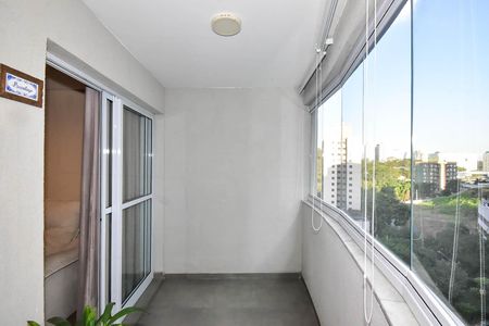 Apartamento à venda com 85m², 2 quartos e 2 vagas Apartamento à venda com 85m², 2 quartos e 2 vagasVaranda