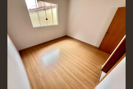 Casa de condomínio à venda com 95m², 3 quartos e 2 vagas Casa de condomínio à venda com 95m², 3 quartos e 2 vagasSuíte