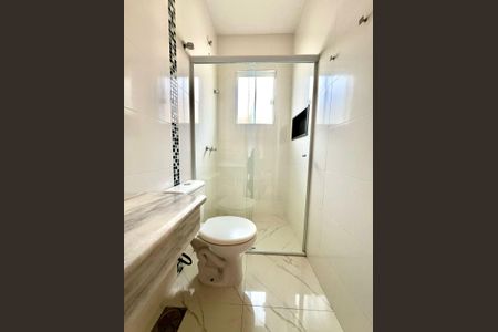 Casa de condomínio à venda com 95m², 3 quartos e 2 vagas Casa de condomínio à venda com 95m², 3 quartos e 2 vagasBanheiro Social