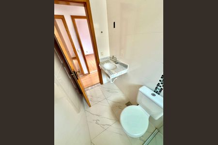 Casa de condomínio à venda com 95m², 3 quartos e 2 vagas Casa de condomínio à venda com 95m², 3 quartos e 2 vagasBanheiro Social