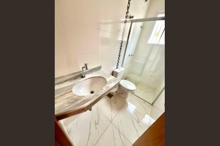 Casa de condomínio à venda com 95m², 3 quartos e 2 vagas Casa de condomínio à venda com 95m², 3 quartos e 2 vagasBanheiro Social