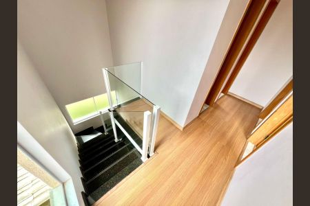 Casa de condomínio à venda com 95m², 3 quartos e 2 vagas Casa de condomínio à venda com 95m², 3 quartos e 2 vagasAcesso aos quartos