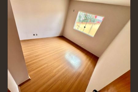 Casa de condomínio à venda com 95m², 3 quartos e 2 vagas Casa de condomínio à venda com 95m², 3 quartos e 2 vagasSuíte