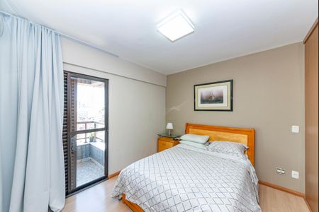 Apartamento à venda com 119m², 3 quartos e 2 vagas Apartamento à venda com 119m², 3 quartos e 2 vagasSuíte