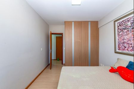Apartamento à venda com 119m², 3 quartos e 2 vagas Apartamento à venda com 119m², 3 quartos e 2 vagasQuarto 3