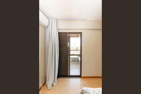 Apartamento à venda com 119m², 3 quartos e 2 vagas Apartamento à venda com 119m², 3 quartos e 2 vagasVaranda da Suíte