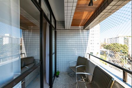 Apartamento à venda com 119m², 3 quartos e 2 vagas Apartamento à venda com 119m², 3 quartos e 2 vagasVaranda da Sala