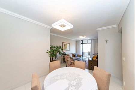 Apartamento à venda com 119m², 3 quartos e 2 vagas Apartamento à venda com 119m², 3 quartos e 2 vagasSala