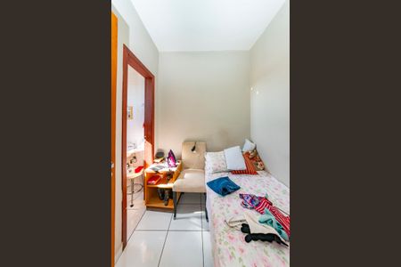 Apartamento à venda com 119m², 3 quartos e 2 vagas Apartamento à venda com 119m², 3 quartos e 2 vagasQuarto de Serviço