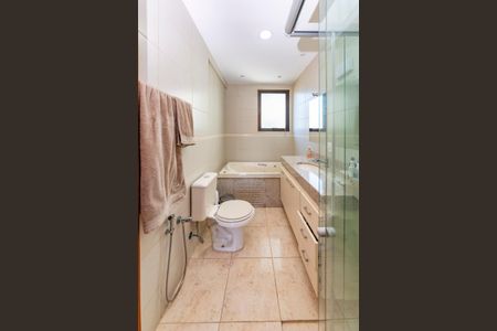 Apartamento à venda com 119m², 3 quartos e 2 vagas Apartamento à venda com 119m², 3 quartos e 2 vagasBanheiro da Suíte