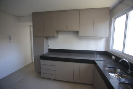 Apartamento à venda com 153m², 4 quartos e 4 vagasCozinha