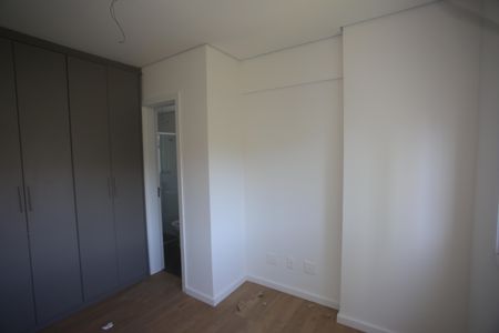 Apartamento à venda com 153m², 4 quartos e 4 vagasSuite