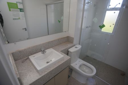 Apartamento à venda com 153m², 4 quartos e 4 vagasBanheiro da Suíte 2