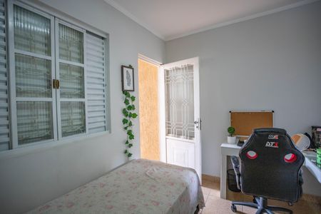 Casa à venda com 202m², 3 quartos e 2 vagas Casa à venda com 202m², 3 quartos e 2 vagasQuarto 2