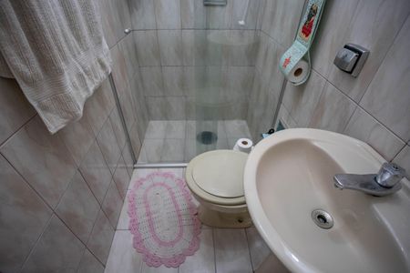 Casa à venda com 202m², 3 quartos e 2 vagas Casa à venda com 202m², 3 quartos e 2 vagasBanheiro de Serviço