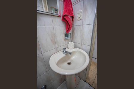 Casa à venda com 202m², 3 quartos e 2 vagas Casa à venda com 202m², 3 quartos e 2 vagasBanheiro de Serviço