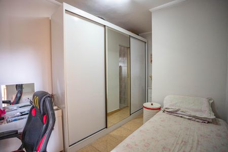 Casa à venda com 202m², 3 quartos e 2 vagas Casa à venda com 202m², 3 quartos e 2 vagasQuarto 2