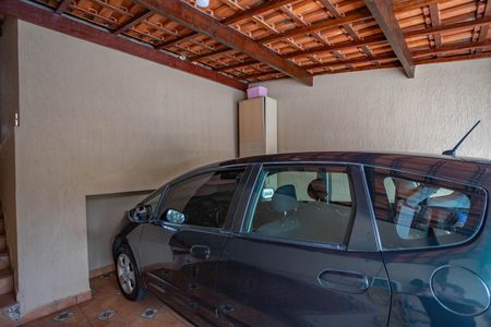 Casa à venda com 202m², 3 quartos e 2 vagas Casa à venda com 202m², 3 quartos e 2 vagasGaragem