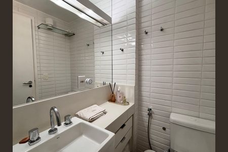 Apartamento à venda com 38m², 1 quarto e 1 vaga Apartamento à venda com 38m², 1 quarto e 1 vagaBanheiro