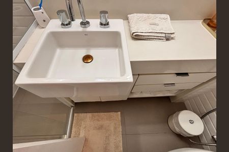 Apartamento à venda com 38m², 1 quarto e 1 vaga Apartamento à venda com 38m², 1 quarto e 1 vagaBanheiro
