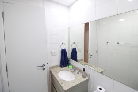 Apartamento à venda com 142m², 3 quartos e 2 vagasQuarto 2 - Banheiro