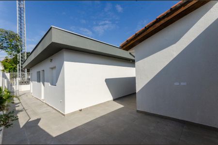 Casa à venda com 150m², 4 quartos e 4 vagas Casa à venda com 150m², 4 quartos e 4 vagasÁrea externa