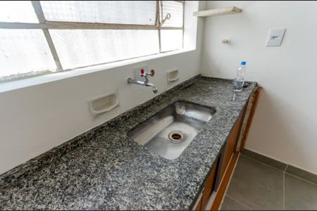 Casa à venda com 150m², 4 quartos e 4 vagas Casa à venda com 150m², 4 quartos e 4 vagasCozinha