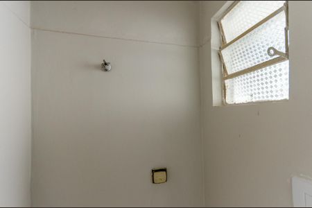 Casa à venda com 150m², 4 quartos e 4 vagas Casa à venda com 150m², 4 quartos e 4 vagasBanheiro de serviço