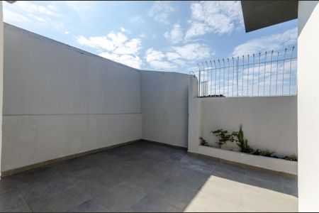 Casa à venda com 150m², 4 quartos e 4 vagas Casa à venda com 150m², 4 quartos e 4 vagasÁrea externa