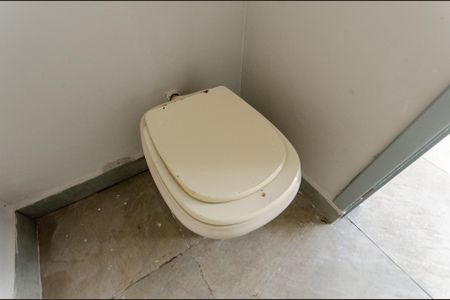 Casa à venda com 150m², 4 quartos e 4 vagas Casa à venda com 150m², 4 quartos e 4 vagasBanheiro de serviço